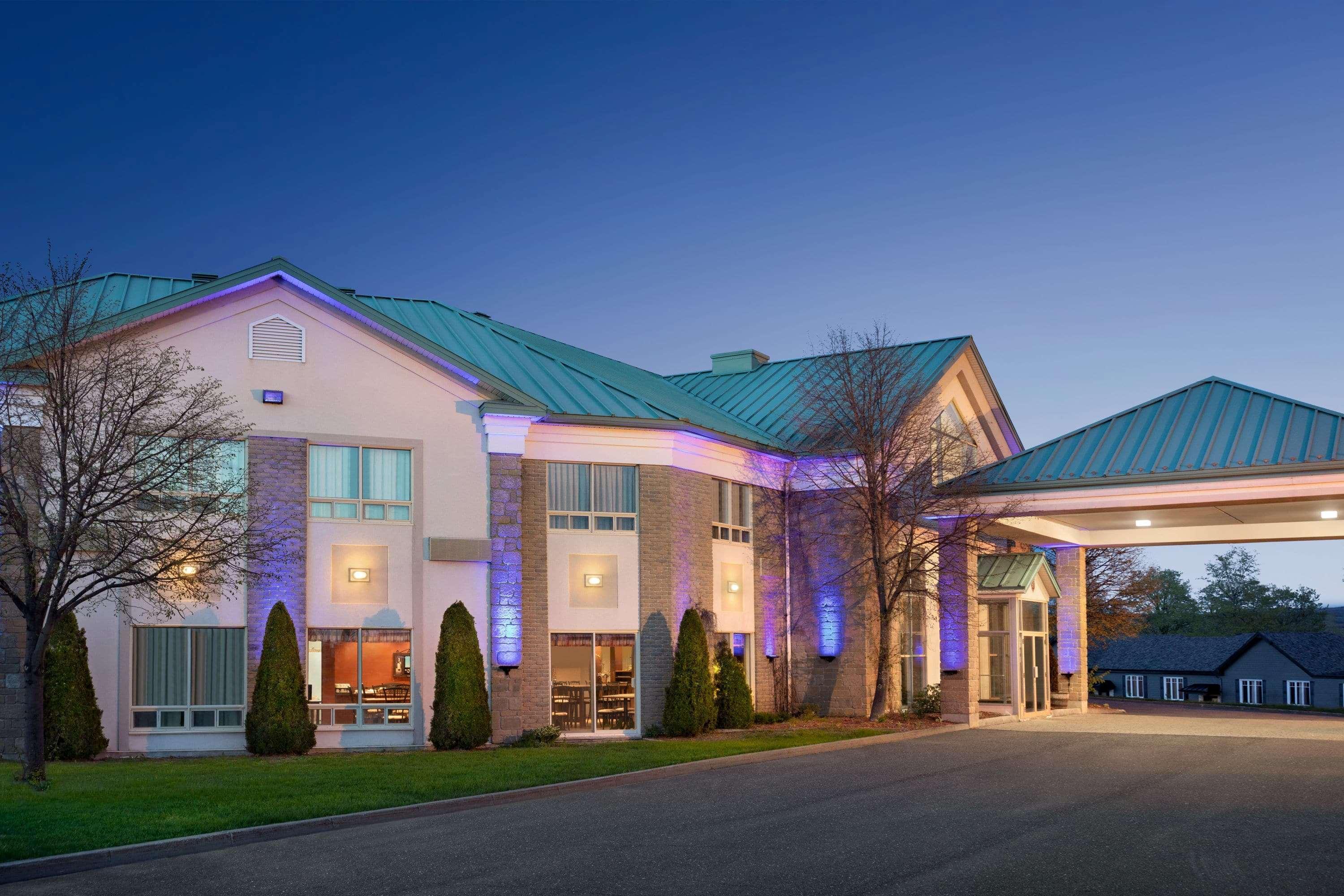 Days Inn By Wyndham Montmagny Exterior foto